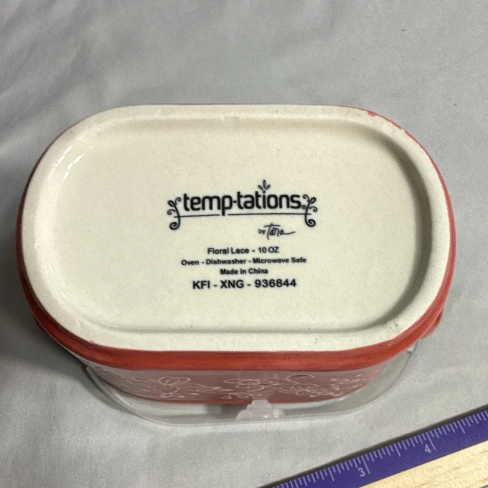 TEMPTATIONS Floral Lace 10 oz Ceramic Baking Dish w/Lid Cranberry/White